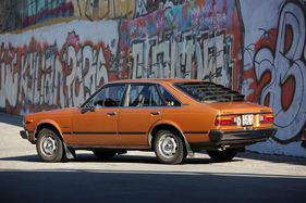 Toyota Corona Liftback 1800 GL (1980) - angedeutetes Stufenheck