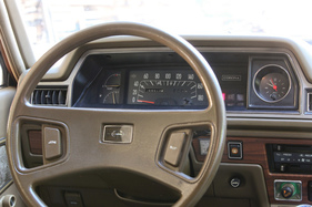 Toyota Corona Liftback 1800 GL (1980) - frühere Ausführungen hatten ein deutlich umfangreicheres Instrumentearsenal zu bieten