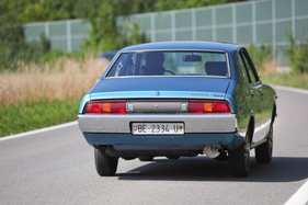 Das Limousinen-Heck hatte noch einen leichten Knick. Das Coupé besass ein "richtiges" Fastback.