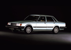 Toyota Cressida (1982) - kann Anleihen vom amerikanischen Design nicht verleugnen