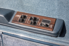 Toyota Cressida 2000 GL (1982) - elektrische Fensterheber vorne und hinten