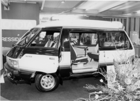 Toyota Family Wagon (1980) - attraktives Ausstellungsstück auf der Basis des Life Ace, mit Luxusausstattung inkl. Drehsessel und TV - Genfer Autosalon 1980
