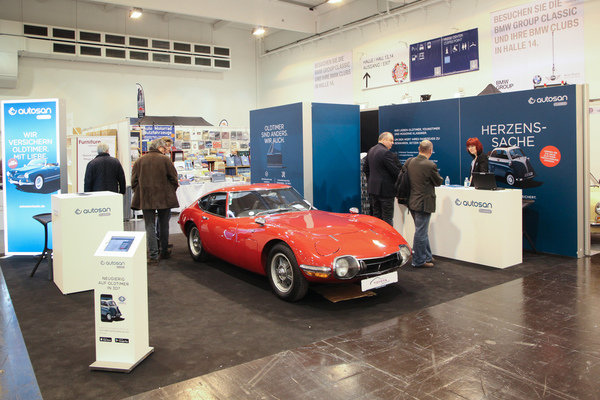 Toyota GT 2000 auf dem Stand von Autosan, einer innovativen Olditmer-Versicherung - Techno Classica Essen 2018