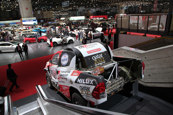 Toyota Hilux (2018) - noch mit dem Dreck der Paris-Dakar-Rallye 2019 - Genfer Automobilsalon 2019