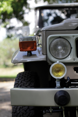 Toyota Land Cruiser FJ40 (1983) - aufgesetzte Blinklichter