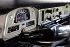 Toyota Land Cruiser FJ40 (1983) - umfangreiche Instrumentenausstattung