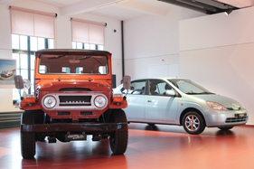 Toyota Land Cruiser Hardtop (1973) - zusammen mit dem Prius I - 50 Jahre Toyota Schweiz Sonderschau