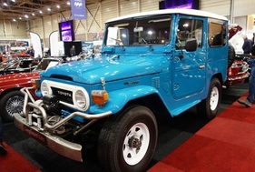Toyota Landcruiser BJ 40 (1975) - darf natürlch nicht fehlen an einer Klassikermesse - InterClassics Maastricht 2019