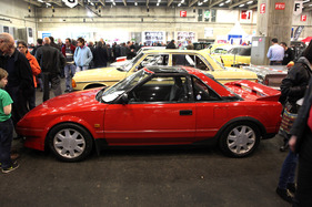 Toyota MR 2 T-Bar Roof (1988) -  auch der hübsche Mittelmotorsportwagen von Toyota ist schon lange zum Youngtimer gereift - am OTM Fribourg 2013