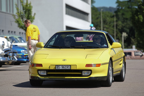 Toyota MR2 - gelbe Variante der zweiten Generation - am 2. TCS Youngtimer und Classictreffen in Pratteln im Jahr 2016