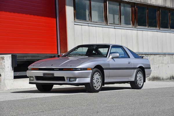 Toyota Supra 3.0i (1986) - Lot 05 an der Oktober-Versteigerung der Oldtimer Galerie am 12. Oktober 2024