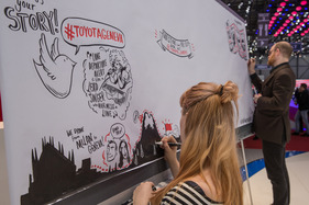 Toyota - eine etwas andere Variante des Ausstellungsbaus - auf dem Genfer Automobilsalon 2015