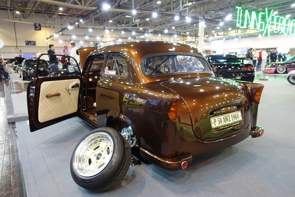 Trabant 500 (1960) – Tiefergelegt und mit Motor vom Wartburg – Essen Motor Show 2024