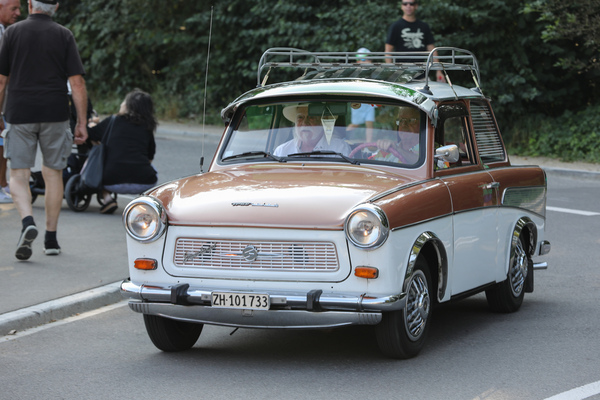 Trabant 601 (1968)– selbsternannter "Trabrolet" mit Flankenschmuck nach Art des '57er Chevrolet Bel Air - Lägern Classic 2024