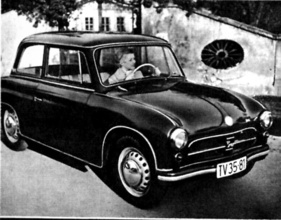 Trabant P 70 (1961) - auch die Firma in Zwickau vertraut auf Kunststoff, hier Duroplast genannt