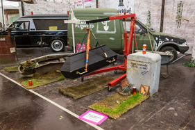 Bild Trauer im Familienkreis: Hier ruht der Bruder des berühmten "Ford Manta" aus der Saarbrücker Zeitung – Techno Classica 2024