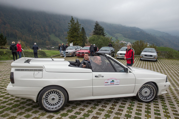 Treser Audi quattro Roadster beim Einparken