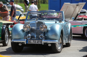 Triumph 1800 (1948) - Nachkriegssportwagen von Triumph - BCM 2022 Triumph 1800 (1948) - Nachkriegssportwagen von Triumph - BCM 2022
