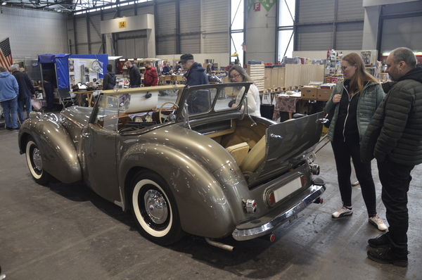 Triumph 1800 Roadster (1949) – Swiss RetroMecanika 2024