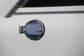 Triumph 2.5 PI Estate (1972) - aussenliegender Tankdeckel an der hinteren rechten Flanke