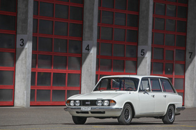 Triumph 2.5 PI Estate (1972) - im Rahmen des Redesigns wurde die Optik an neue Modelle wie den Stag angepasst Triumph 2.5 PI Estate (1972) - im Rahmen des Redesigns wurde die Optik an neue Modelle wie den Stag angepasst
