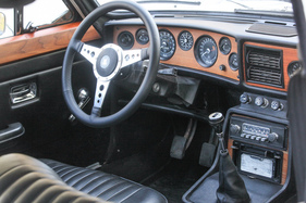 Triumph 2.5 PI Estate (1972) - sportlich wirkendes Cockpit