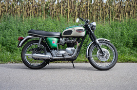 Triumph Bonneville T120 R (1969) - als Lot 22 an der Versteigerung "Klassische Automobile & Motorräder" der Oldtimer Galerie in Toffen am 18. Oktober 2025