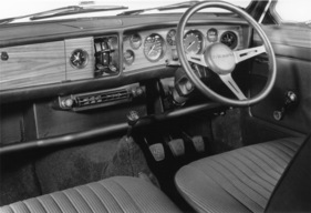 Triumph Dolomite Sprint (1975) - sprortlich-klassisch gestaltetes Interieur