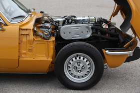 Triumph GT 6 (1971) - die Vergaserseite des Sechszylinders