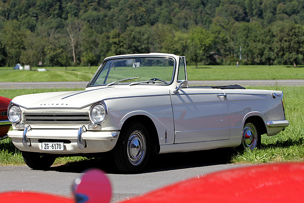 Triumph Herald am British Car Meeting 2011 in Mollis - kompaktes viersitziges Cabriolet