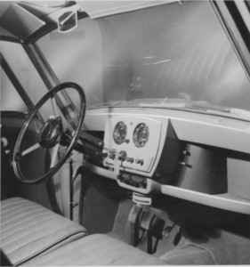 Triumph Mayflower (1950) - Konzentration der Instrumente in die Mitte - Genfer Autosalon 1950