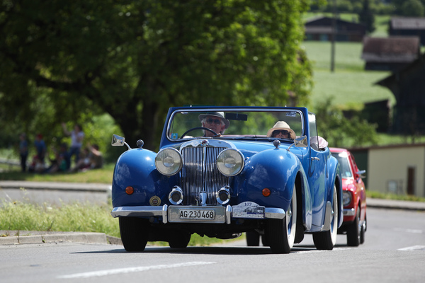 Image: Triumph Roadster (1949) - on its way to Kerns - Oldtimer in Obwalden (O-iO) 2019