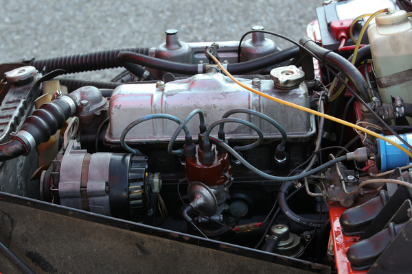 Triumph Spitfire 1500 (1977) - Langhuber am Werk