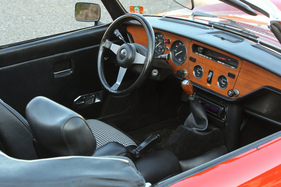 Triumph Spitfire 1500 (1977) - gut zur Hand liegender Schalthebel