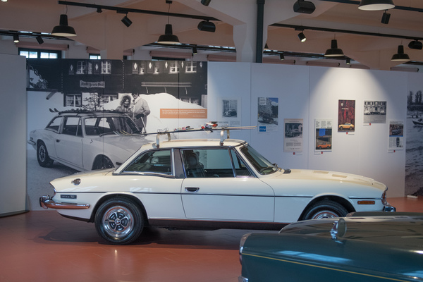 Triumph Stag (1974) - vor der Auberge de la Poste