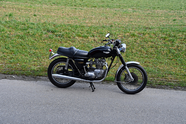 Bild: Triumph T140 E Bonneville (1981) - Lot 117 an der Versteigerung der Oldtimer Galerie Toffen am 23. März 2024