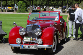Triumph TR 1800 Roadster (1947) - mit Grossmuttersitz - 21. Classic-Gala Schwetzingen 2025