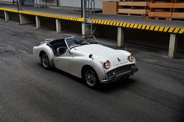 Bild: Triumph TR 3A Roadster (1960) - Lot 183 an der Versteigerung der Oldtimer Galerie Toffen am 23. März 2024