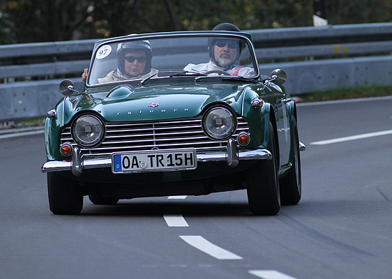 Triumph TR 4 A (1963) am Jochpass Memorial 2011 (Start-Nr. 097)