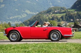 Triumph TR 4 einmal in Rot … - British Car Meeting 2015 in Mollis