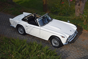 Triumph TR 4A IRS (1967) - angeboten an der Versteigerung der Oldtimer Galerie Toffen am 26. November 2016