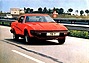 Triumph TR 7 (1978) - ein rechtsgelenkter TR 7 auf der "falschen" Strassenseite (© Archiv Automobil Revue) Triumph TR 7 (1978) - ein rechtsgelenkter TR 7 auf der "falschen" Strassenseite (© Archiv Automobil Revue)