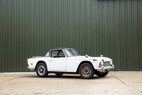 Triumph TR250 (1968) - as lot 006 at the Bonhams MPH Bicester Heritage auction on March 20, 2021
