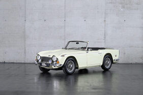 Triumph TR250 (1968) - als Lot 057 an der Humer Granner Classic Expo Salzburg Auktion 2025