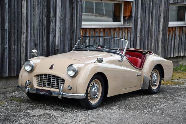 Image: Triumph TR3 Roadster (1957) - offered as lot 186 at the Oldtimer Galerie Toffen auction on October 16, 2021