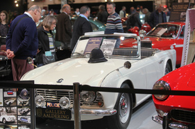 Triumph TR4 (1962) - originales Polizeifahrzeug, das letzte seiner Art (Techno Classica 2017)