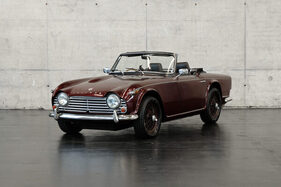 Triumph TR4 A IRS (1965) - als Lot 009 an der Humer und Granner Classic Expo Salzburg Versteigerung 2024