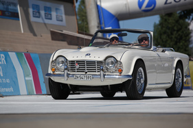Triumph TR4 - Weiss steht ihm hervorragend - Dolder Classics August 2017