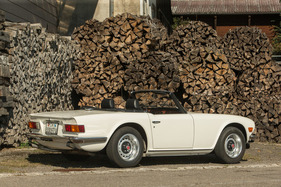 Triumph TR6 (1974) - Dank eines durchaus nutzbaren Kofferraums auch für ein Wochenende zu zweit geeignet