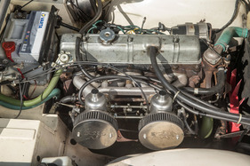 Triumph TR6 (1974) - Der Sechszylindermotor leistet bis zu 143 PS